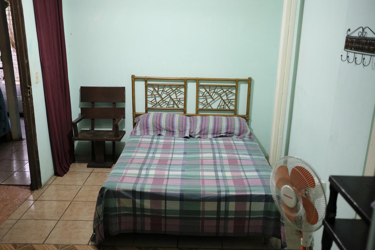 Hostal Del Este Santa Fe 산호세 외부 사진