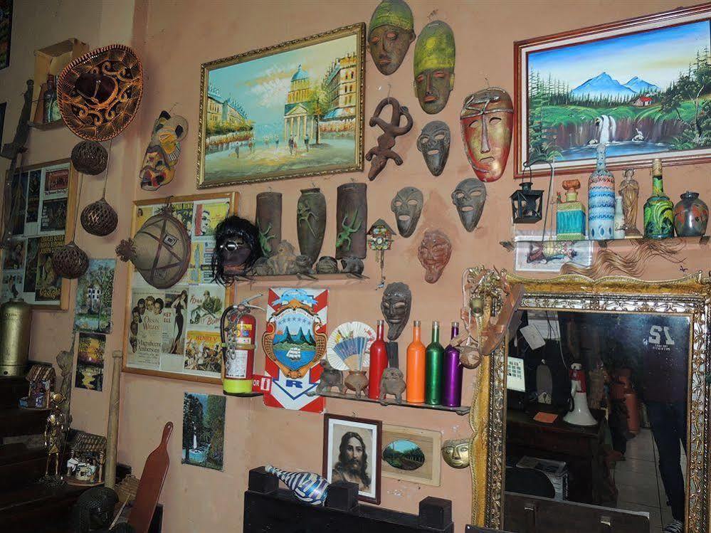 Hostal Del Este Santa Fe 산호세 외부 사진